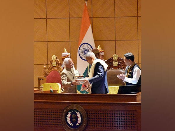 Guv KT Parnaik and Vice President Jagdeep Dhankhar (Photo/ANI)