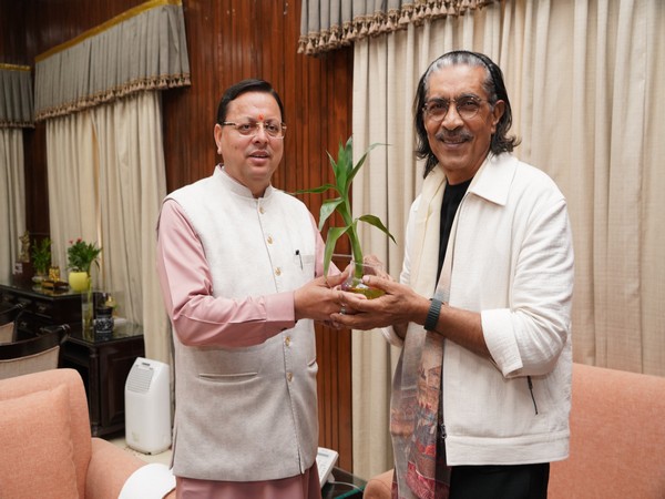 Filmmaker Prakash Jha meets Uttarakhand CM Pushkar Singh Dhami (Photo/ANI)