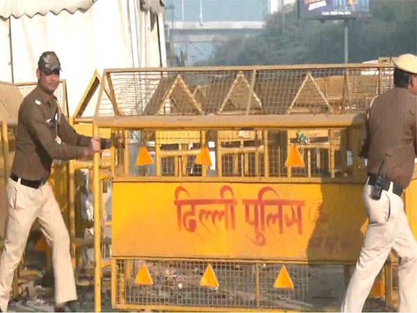 Noida police beefs up security ahead of farmers ‘Delhi Chalo’ march (Photo/ANI)