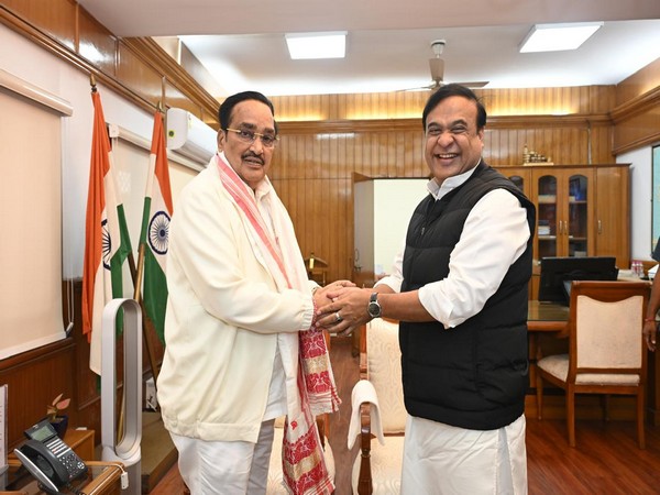 Assam Chief Minister Himanta Biswa Sarma with Union Minister of Jal Shakti, CR Paatil (Photo/@himantabiswa)