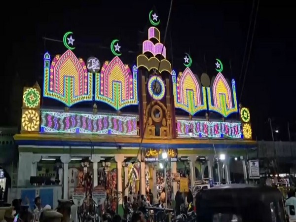 Kanduri festival at Nagore Dargah in Nagapattinam. (Photo/ANI)
