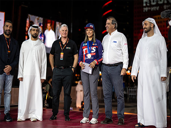 Aishwarya Pissay getting medal at Bajas World Cup (Image: FMSCI/FIM)