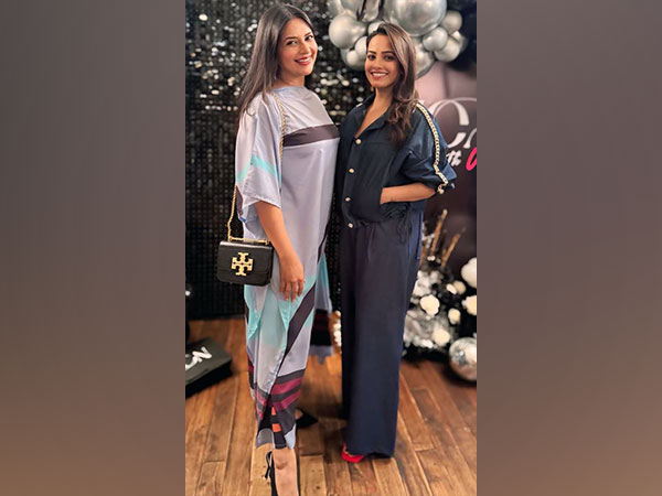 Actors Divyanka Tripathi Dahiya and Anita Hassanandani (Image source: Instagram)