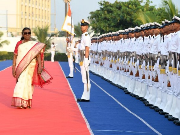 President Droupadi Murmu attends Navy Day celebration at Odisha’s Puri (Photo/PIB)