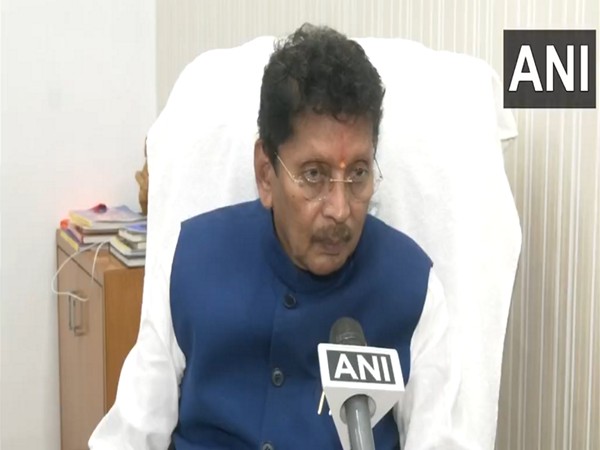 Shiv Sena leader and former Cabinet Minister, Deepak Kesarkar (Photo/ANI)