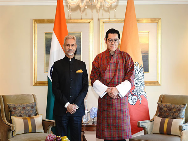 EAM S Jaishankar, Bhutan King Jigme Khesar Namgyel Wangchuck (Image Credit: X/@DrSJaishankar)