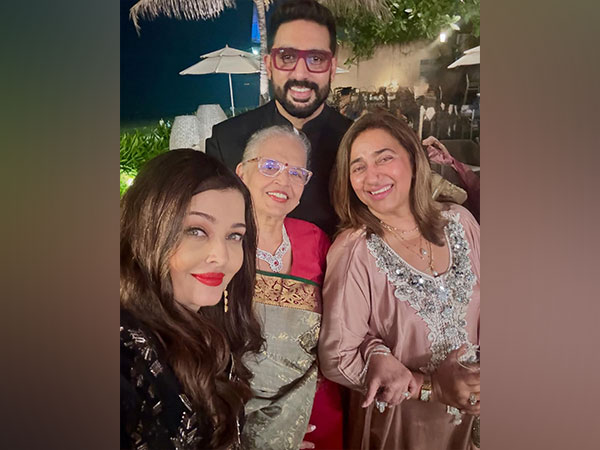 Abhishek Bachchan, Aishwarya Rai Bachchan with Anu Ranjan (Photo/instagram/@anuranjan1010)