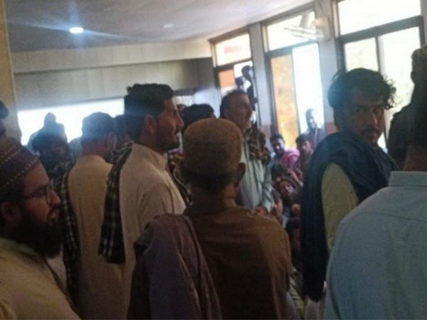 Pakistan: Oil traders in Turbat protest profiling (Image credit: @TBPEnglish) 