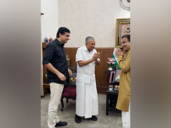 Kerala CM Pinarayi Vijayan meets Nitin Gadkari (Photo/X/@nitin_gadkari)