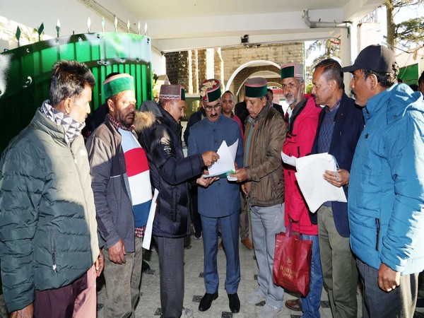 Delegation from Bushahar Dughad Uttpadak Sangh with CM Sukhu. (Photo/ANI)