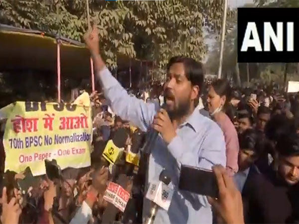 Visuals from the protest in Patna (Photo/ANI)