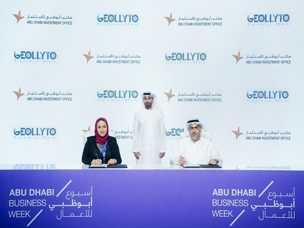 Abu Dhabi Investment Office signed agreements  to explore manufacturing opportunities within the Emirate (Photo/WAM)