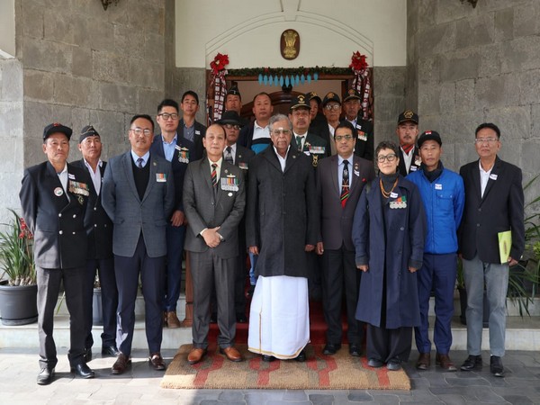 Nagaland Governor La Ganesan meets with ex-servicemen (Photo/MoD) 