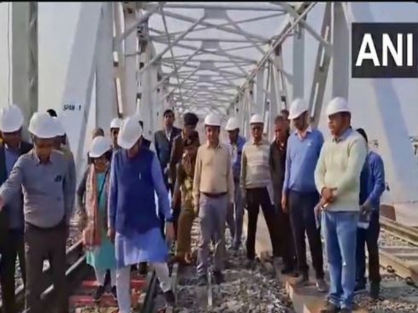   Union Railway Minister Ashwini Vaishnaw inspected newly constructed Ganga Rail Bridge at Prayagraj (Photo/ANI)