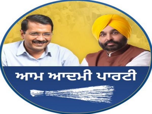 AAP national convenor Arvind Kejriwal and Punjab Chief Minister Bhagwant Mann (Pic/@AAPPunjab)