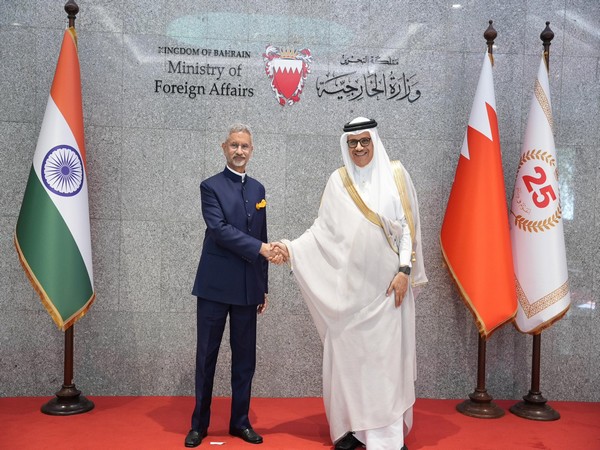 EAM S Jaishankar along with Baharain FM Dr Abdullatif bin Rashid Al Zayani. (Photo/X @DrSJaishankar)