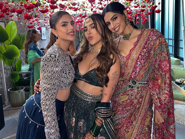 Khushi Kapoor with bride-to-be Aaliyah Kashyap (Image source: Instagram/@khushikapoor)
