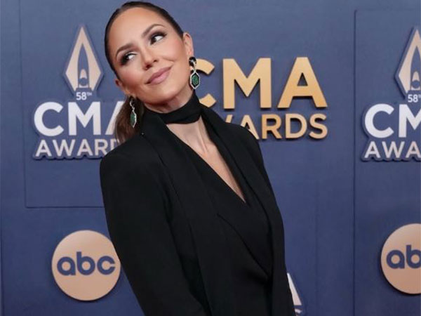 Katharine McPhee (Image source: Instagram)