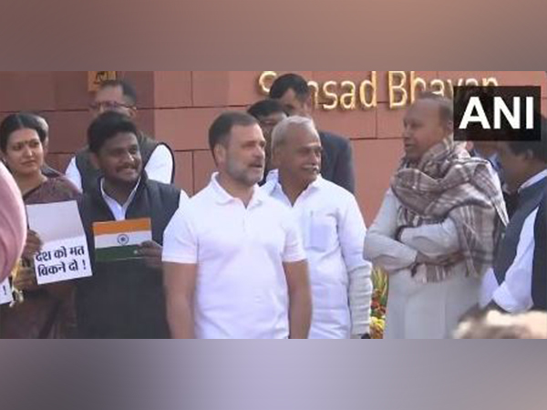 Opposition MPs stage protest outside Parliament (Photo/ANI)