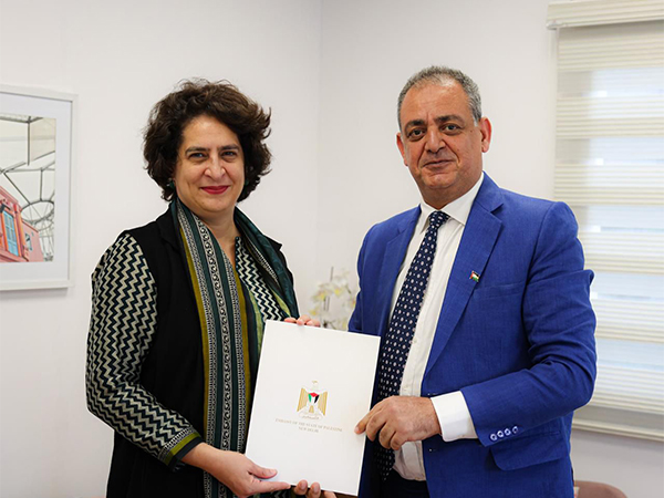  Palestine embassy Charge de affairs Abed Elrazeg Abu Jazer with Congress MP Priyanka Gandhi Vadra (Image/ Palestine Embassy)