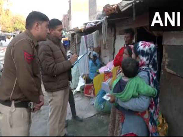 Delhi Police launch special drive to identify illegal Bangladeshi immigrants in Kalindi Kunj (Photo/ANI)