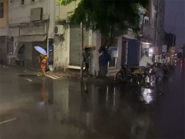 Rain lashes parts of Thoothukudi (Photo/ANI)