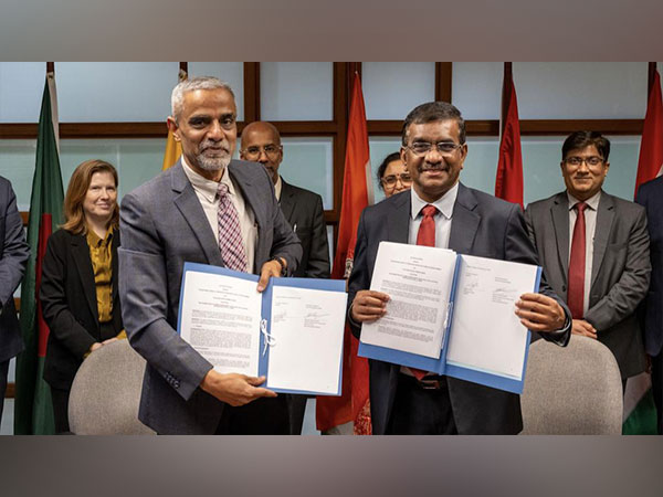 ADB Sector Group Director General Ramesh Subramaniam and NaBFID Managing Director Rajkiran Rai G (Photo source: ADB)