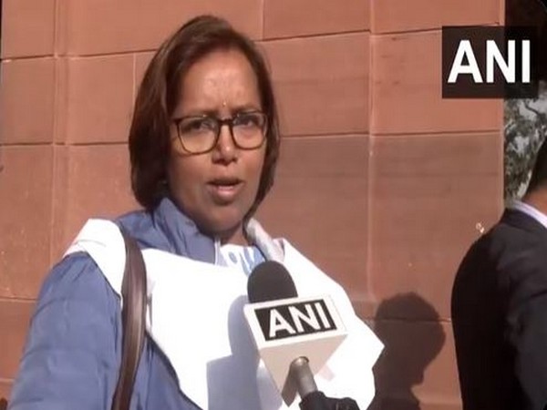  Congress MP Varsha Gaikwad (Photo/ANI)