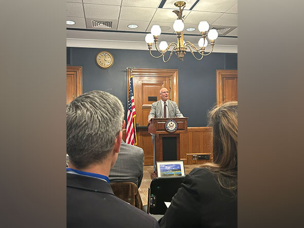 Congressman John Moolenaar, Chairman Select Committee on CCP (File Phot/@CUyghurs)