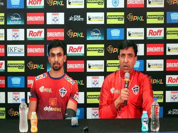 UP Yoddhas  assistan coach Upendra Malik (R) (Photo: PKL)