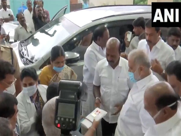 Tamil Nadu Health Minister Ma Subramanian Dindigul visits Government Medical College and Hospital. (Photo/ANI)