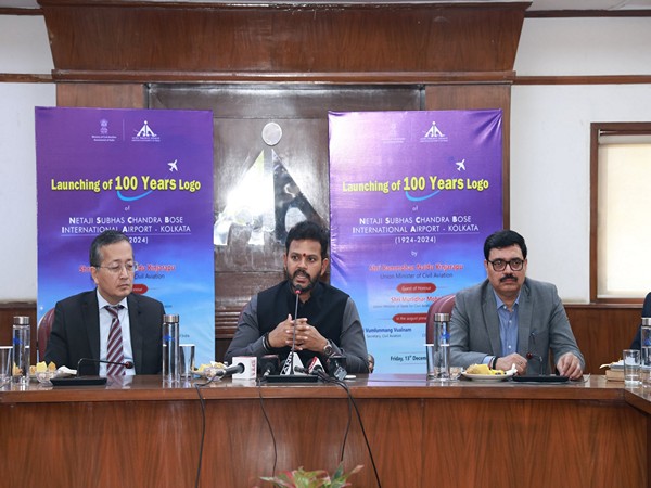 Union Minister of Civil Aviation Kinjarapu Rammohan Naidu (centre). (Photo: @RamMNK)