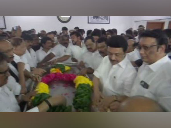 Stalin pays tribute to former Tamil Nadu Congress Chief EVKS Elangovan (Photo/ANI)