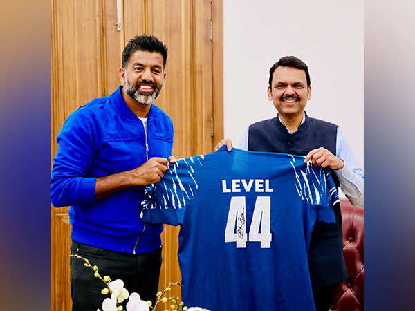 Rohan Bopanna and Devendra Fadnavis. (Picture: X/@CMOMaharashtra)