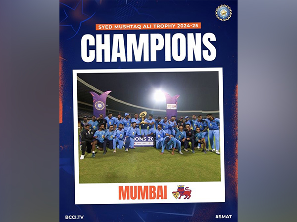 Team Mumbai with Syed Mushtaq Ali trophy (Photo: @BCCIdomestic/X)