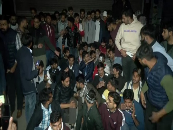 Visuals of students protesting in front of the coaching centre (Photo/ANI)
