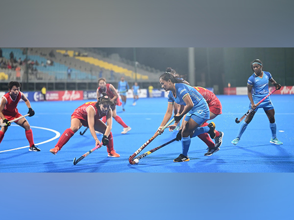India and China players in action (Photo: HI)