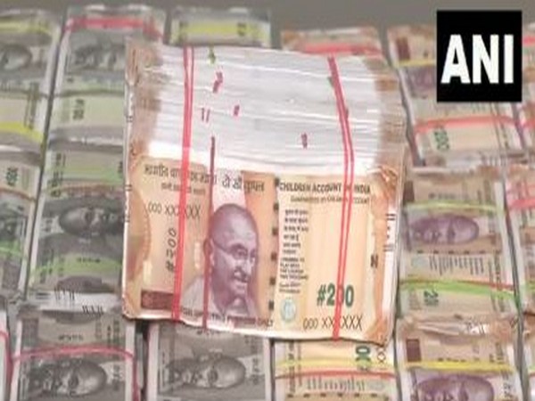 Surat seized ₹1.06 lakh worth of fake currency.(Photo/ANI)