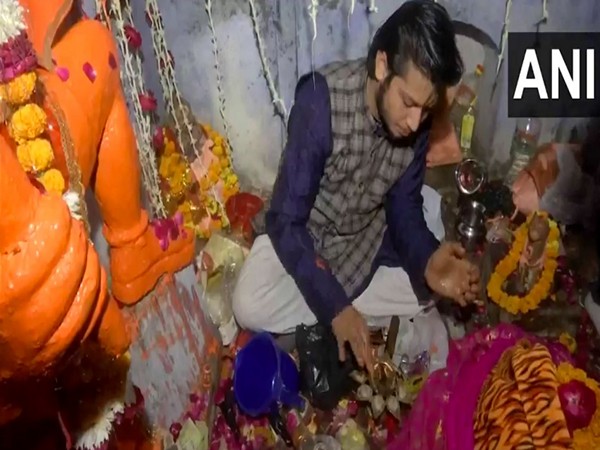 Evening prayers offered at newly discovered Shiv-Hanuman Temple in Sambhal  (Photo/ANI)