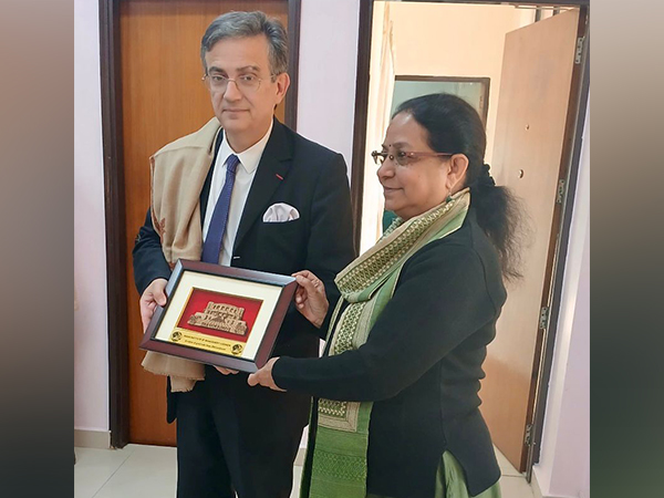 French Ambassador to India, Thierry Mathou with Director of Indian Institute of Management, Lucknow, Archana Shukla (Image: X@thierry_mathou)
