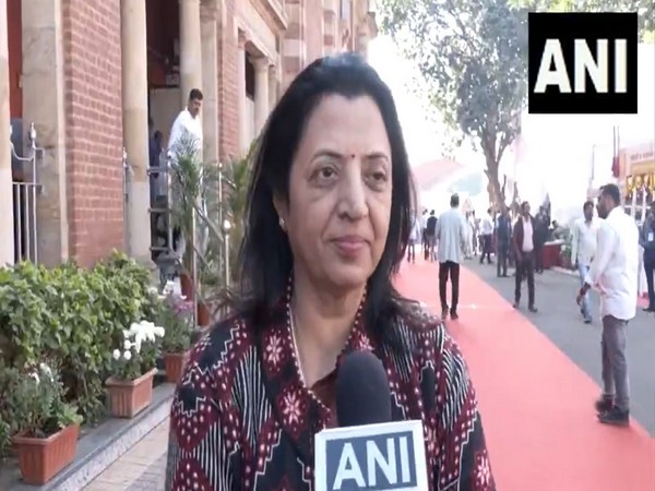 Shiv Sena leader Manisha Kayanade (Photo/ANI)