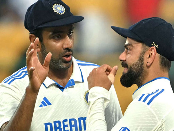 Ravichandran Ashwin with Virat Kohli (Photo: ICC)