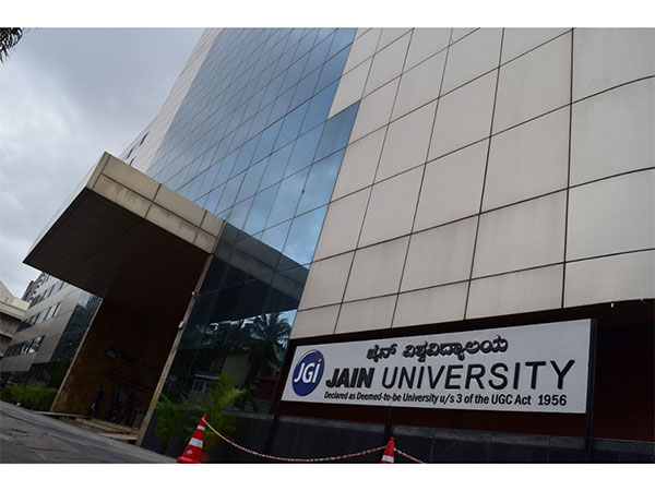 Revolutionizing Commerce Education- BCom Programs at JAIN University