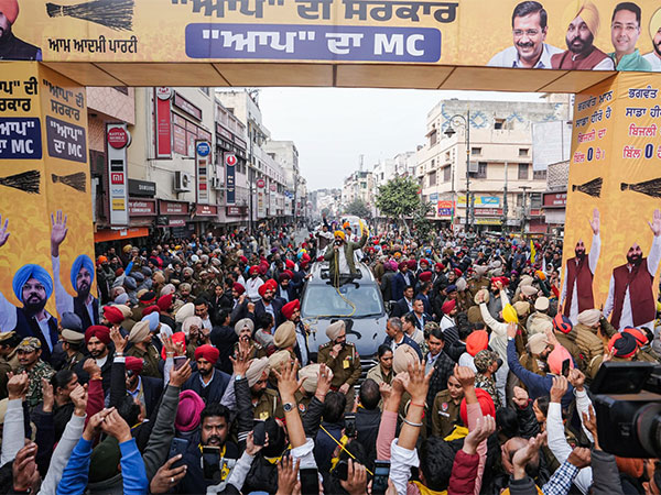 Bhagwant Mann holding a road show for the for the upcoming Municipal Corporation elections. (Photo/ANI)