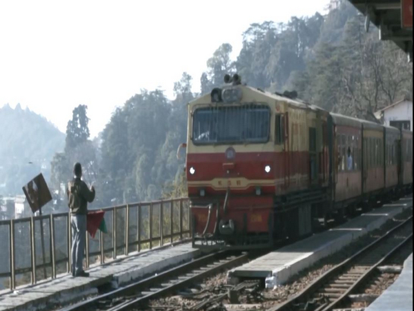 Shimla welcomes tourists with holiday special train for Christmas, new year (Photo/ANI)
