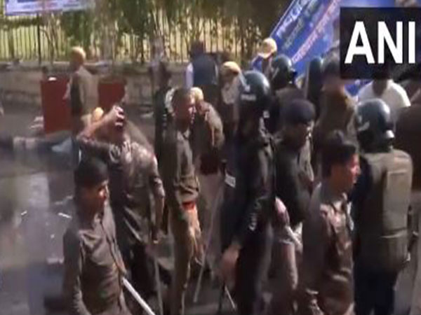 Visuals of the protest by the Indian Youth Congress workers (Photo/ANI)