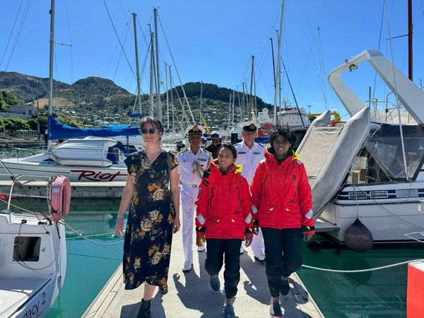 INSV Tarini crew being greeted upon their arrival in New Zealand (Image: X@indiannavy)