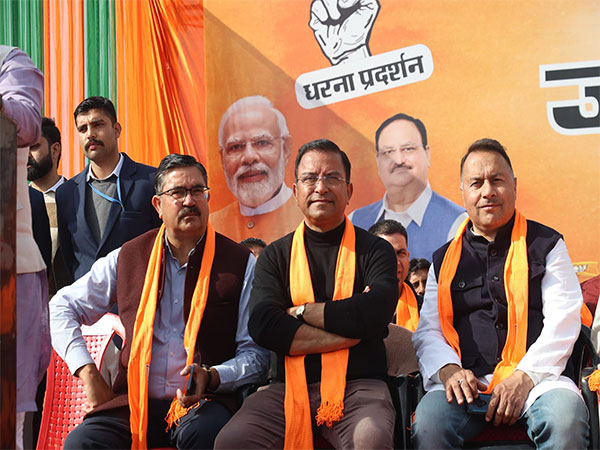 BJP Himachal Pradesh General Secretary Trilok Kapoor and other party leaders (Photo credit: Trilok Kapoor Facebook)