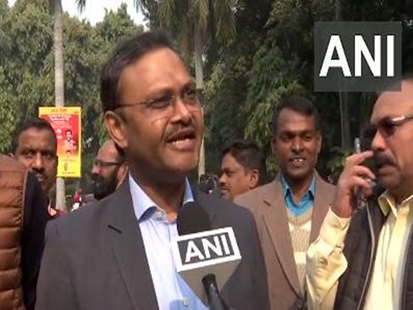  Telugu Desam Party (TDP) leader Alapati Krishna Mohan (Photo/ANI)