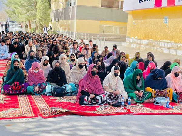 Students hold protest in Balochistan (Image Credit: @TBPEnglish)